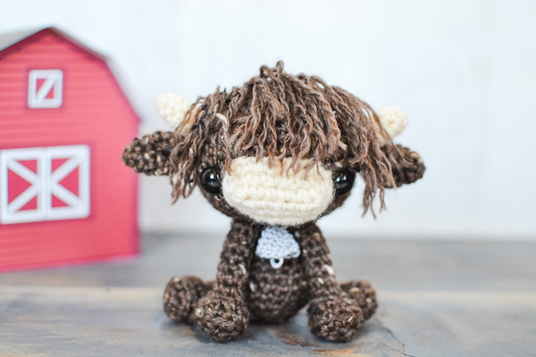 Hilde the Highland Cow crochet pattern from Yarn Society